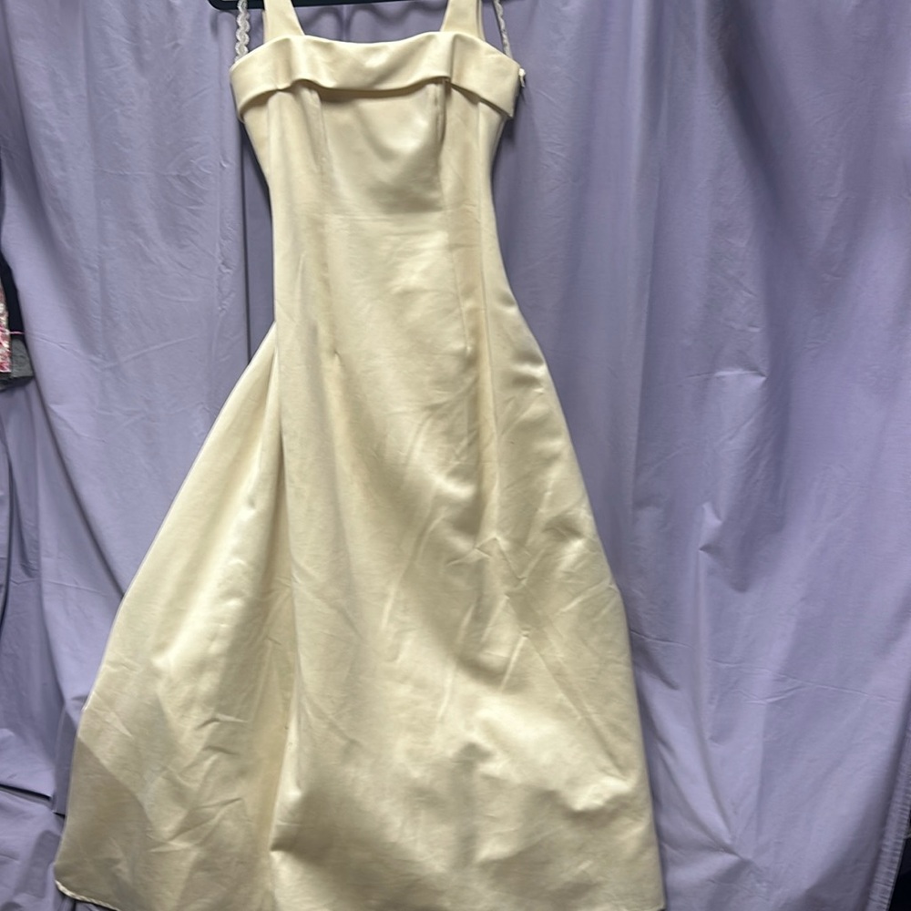 Light yellow /cream size 6 floor or ankle length formal gown by Cachet